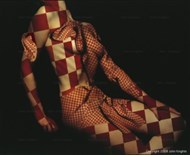 Chequered nude